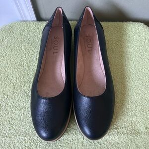 NWOB SOUL Naturalizer Black Leather Flats with Tan Sole